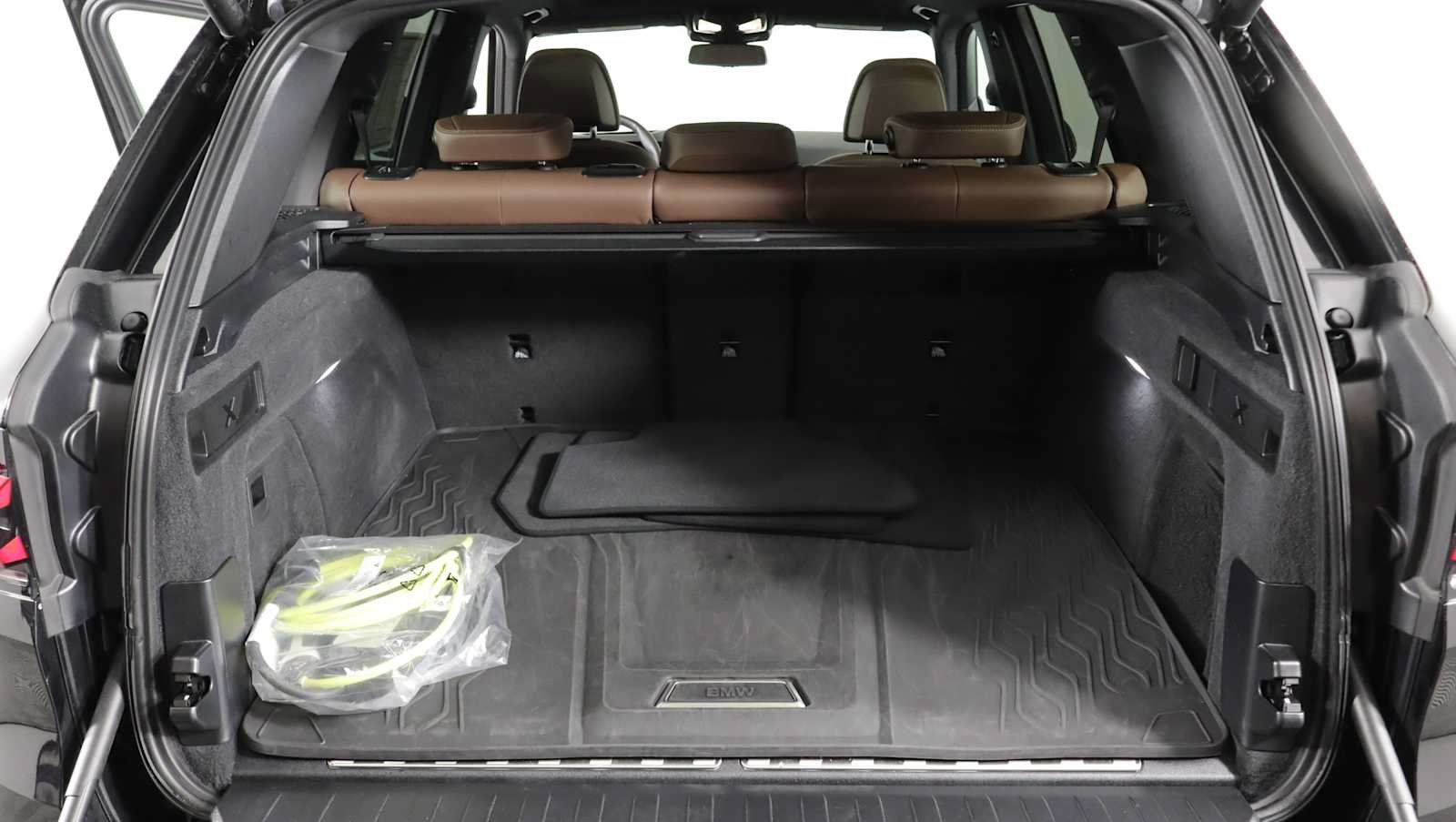 Used 2025 BMW X5 xDrive50e w/ Premium Package AWD/4WD image 26
