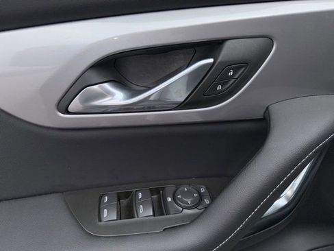 Used 2025 Chevrolet Blazer LT image 27