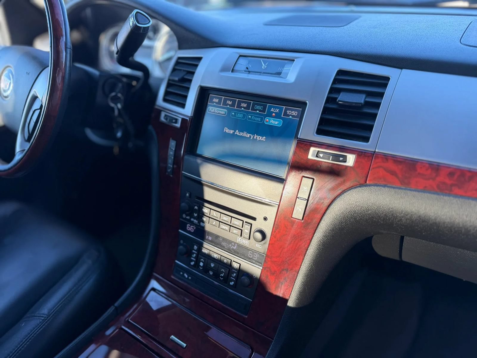 Used 2011 Cadillac Escalade EXT Luxury AWD/4WD image 27