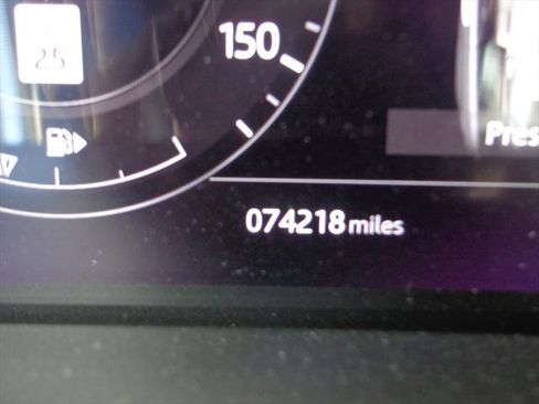 Used 2018 Land Rover Range Rover HSE AWD/4WD image 11
