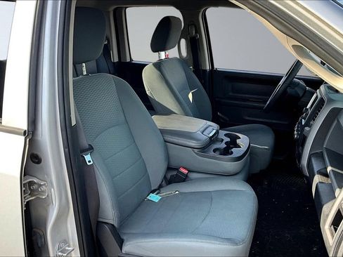 Used 2017 RAM 1500 Express AWD/4WD image 21