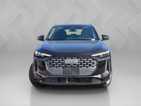 New 2025 Audi Q5 Premium Plus image 2