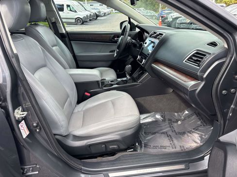 Used 2018 Subaru Outback 2.5i Limited image 17