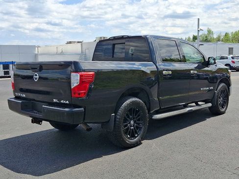Used 2018 Nissan Titan SL AWD/4WD image 6