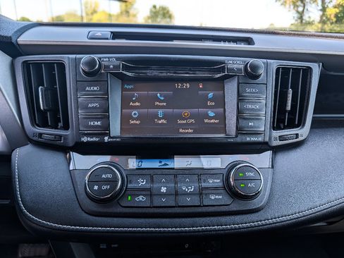 Used 2017 Toyota RAV4 XLE w/ Carpet Mat Package AWD/4WD image 26
