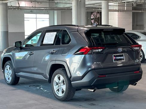 Used 2021 Toyota RAV4 LE AWD/4WD image 8