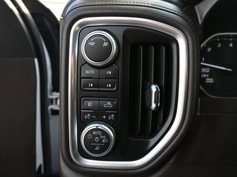 Used 2019 GMC Sierra 1500 SLT w/ SLT Premium Plus Package image 31