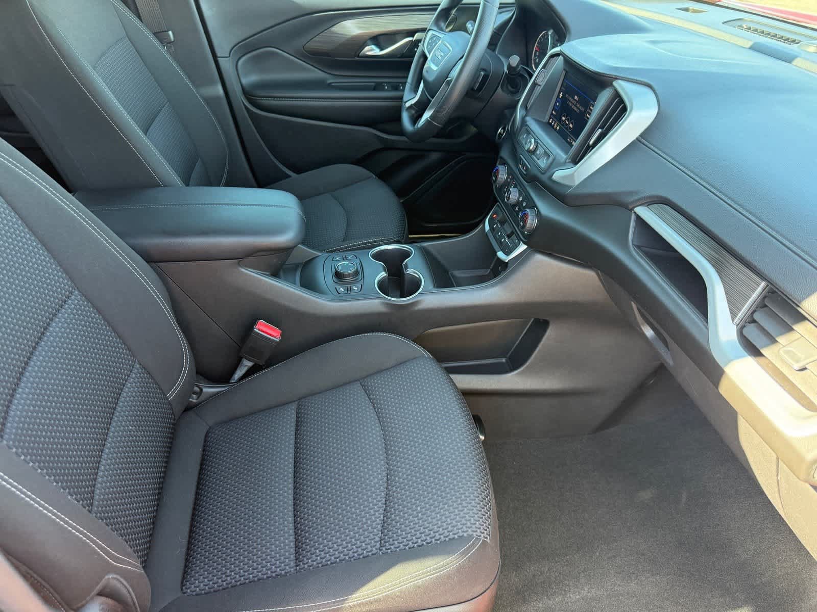 Used 2022 GMC Terrain SLE w/ Driver Convenience Package AWD/4WD image 33