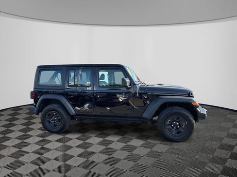 Used 2022 Jeep Wrangler Unlimited Sport image 8