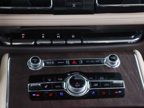 Used 2022 Lincoln Aviator Reserve w/ Equipment Group 201A image 21