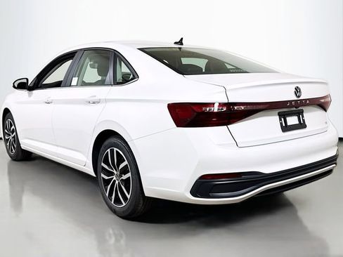 New 2026 Volkswagen Jetta SE image 3