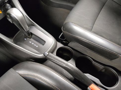 Used 2018 Chevrolet Trax LT w/ LT Convenience Package image 26