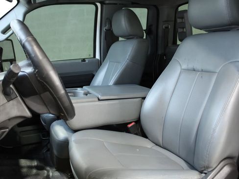 Used 2012 Ford F250 XL w/ PWR Equipment Group image 8