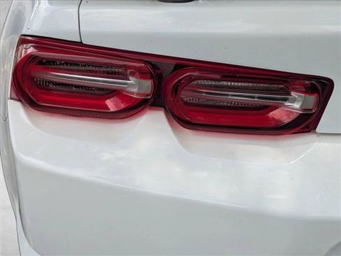 Used 2020 Chevrolet Camaro LT RWD image 21