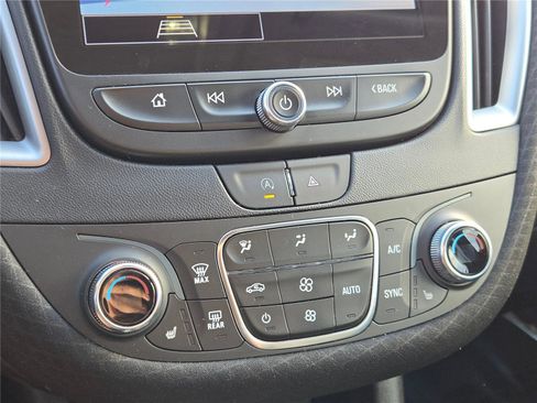 Used 2024 Chevrolet Malibu LT image 31