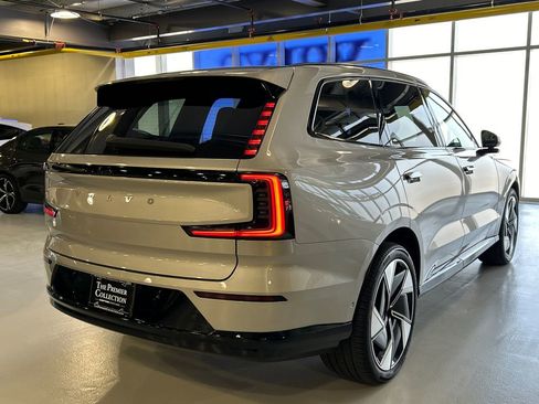 New 2025 Volvo EX90 Ultra AWD/4WD image 2