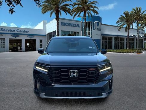 Used 2025 Honda Pilot TrailSport image 3
