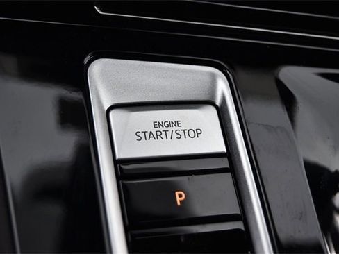 New 2026 Volkswagen Atlas Cross Sport SE image 17