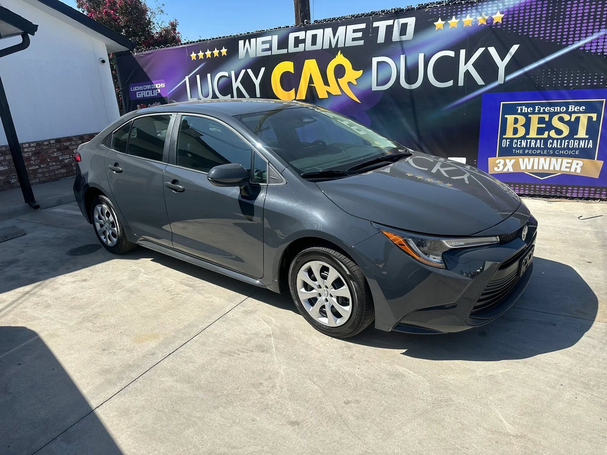 Used 2026 Toyota Corolla LE FWD image 4