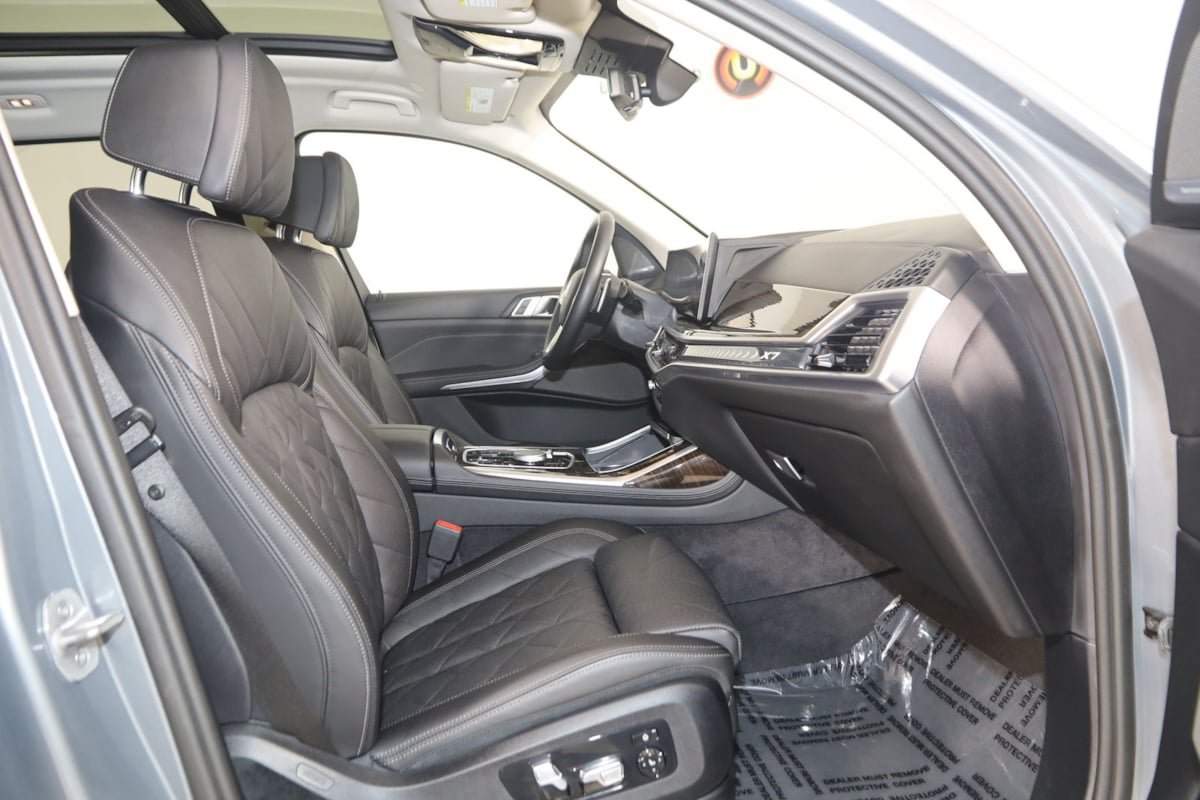 Used 2024 BMW X7 xDrive40i AWD/4WD image 14