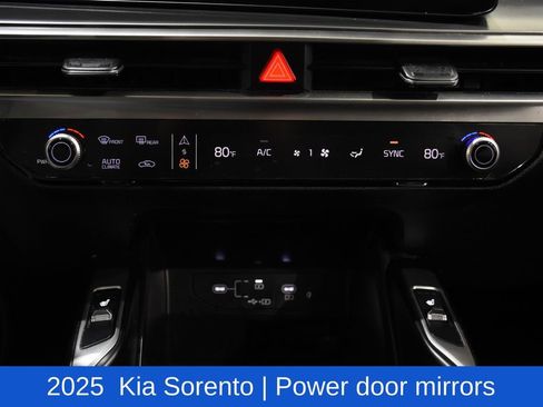 Used 2025 Kia Sorento S FWD image 20