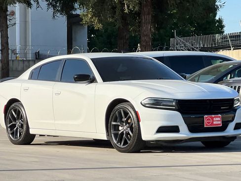 Used 2021 Dodge Charger SXT w/ Blacktop Package RWD image 10