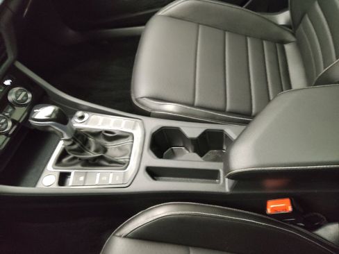 Used 2022 Volkswagen Jetta SE image 26