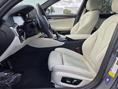 Used 2023 BMW 530i w/ Executive Package RWD image 10