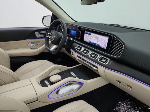 Certified 2024 Mercedes-Benz GLS 450 4MATIC image 18