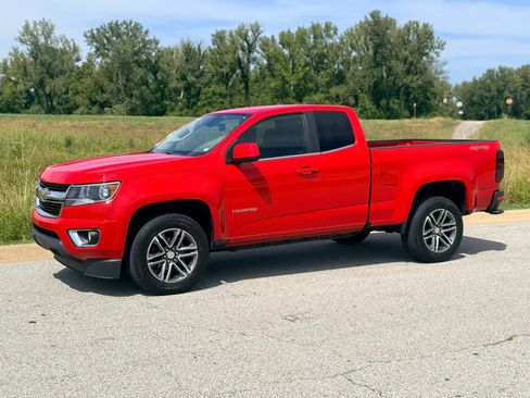 Used 2020 Chevrolet Colorado LT w/ LT Convenience Package AWD/4WD image 14