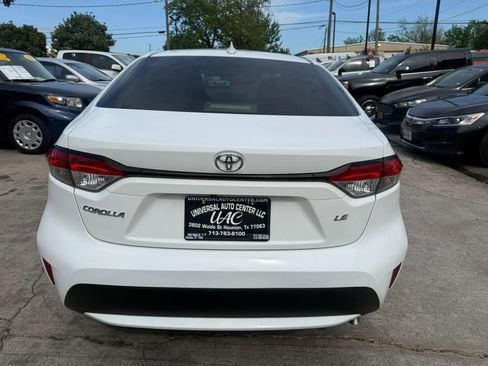 Used 2021 Toyota Corolla LE image 6