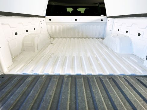 Used 2024 Chevrolet Silverado 1500 LT AWD/4WD image 27
