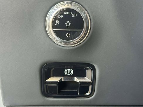 Used 2022 Mercedes-Benz SL 63 AMG 4MATIC image 19