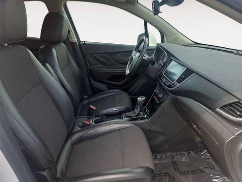 Used 2021 Buick Encore Preferred FWD image 15