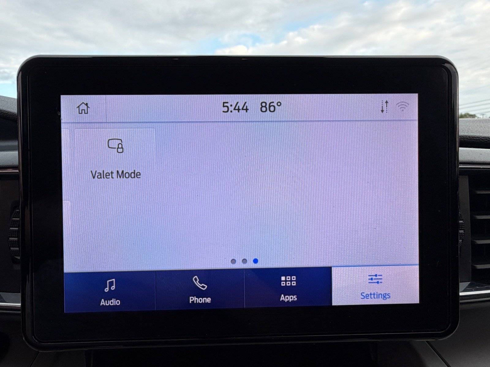 Used 2023 Ford Explorer XLT w/ Equipment Group 202A AWD/4WD image 35