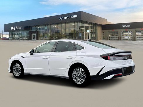 New 2026 Hyundai Sonata Limited FWD image 4