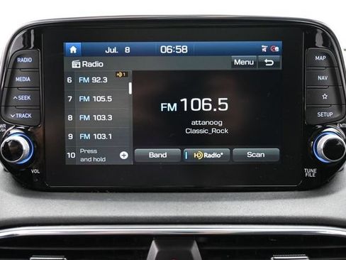 Used 2020 Hyundai Santa Fe Limited FWD image 18