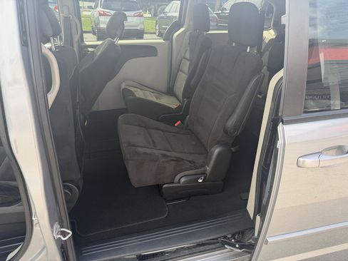 Used 2014 Dodge Grand Caravan SE w/ Quick Order Package 29E SE FWD image 11