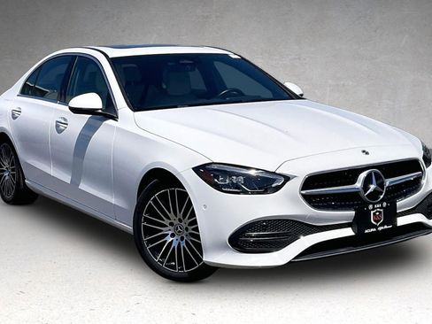 Used 2025 Mercedes-Benz C 300 4MATIC Sedan image 2