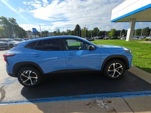 Used 2024 Chevrolet Trax RS w/ Driver Confidence Package FWD image 8