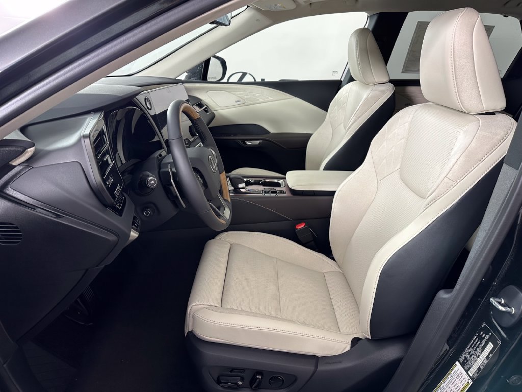 New 2026 Lexus RX 350 w/ Convenience Package AWD/4WD image 16