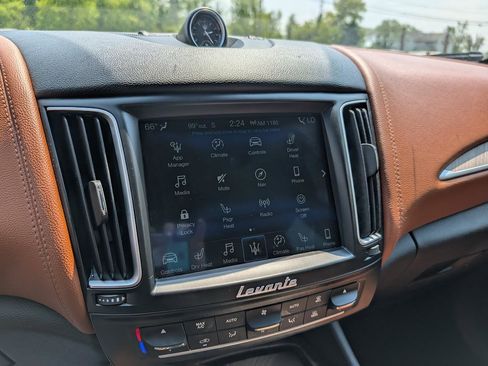 Used 2019 Maserati Levante AWD/4WD image 25