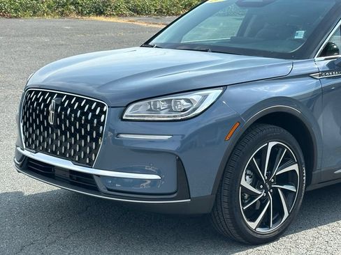 Used 2025 Lincoln Corsair Reserve FWD image 36