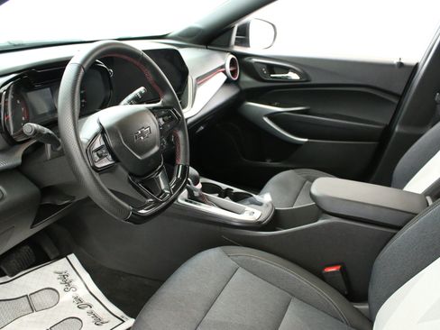 Certified 2025 Chevrolet Trax RS w/ Driver Confidence Package FWD image 26