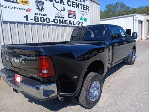 New 2026 RAM 3500 Big Horn AWD/4WD image 3
