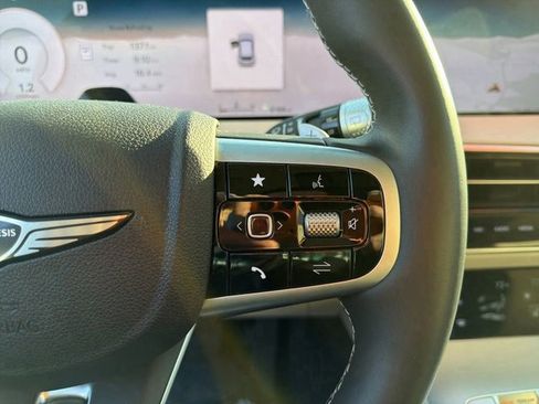 Used 2026 Genesis GV70 2.5T Select image 23