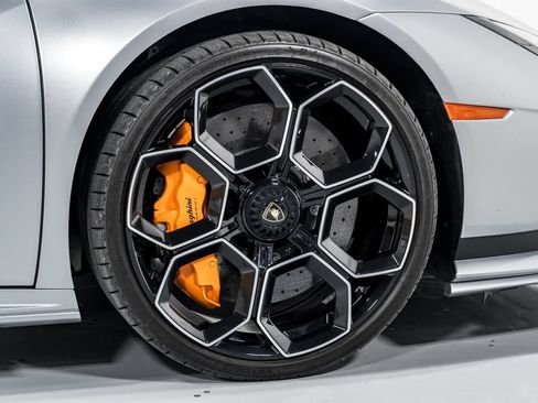 Used 2023 Lamborghini Huracan Tecnica RWD image 46