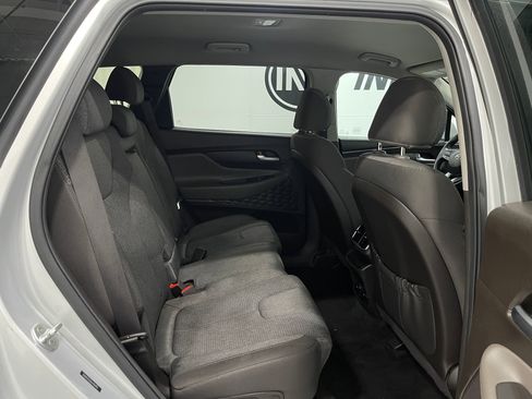 Used 2020 Hyundai Santa Fe SE image 29