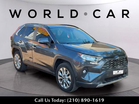 Used 2019 Toyota RAV4 Limited FWD image 1