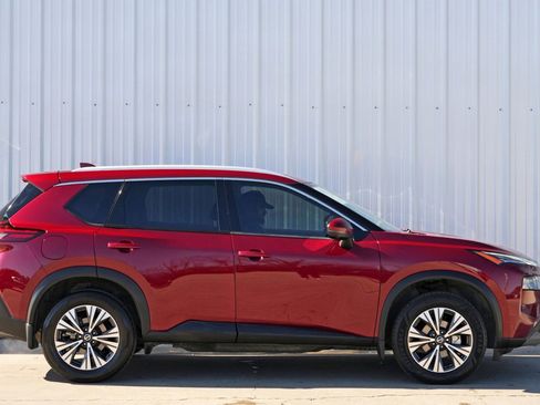 Used 2021 Nissan Rogue SV w/ Premium Package image 49